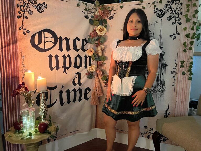 Costume Gallery 17
