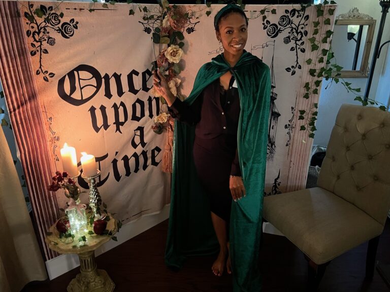 Costume Gallery 18