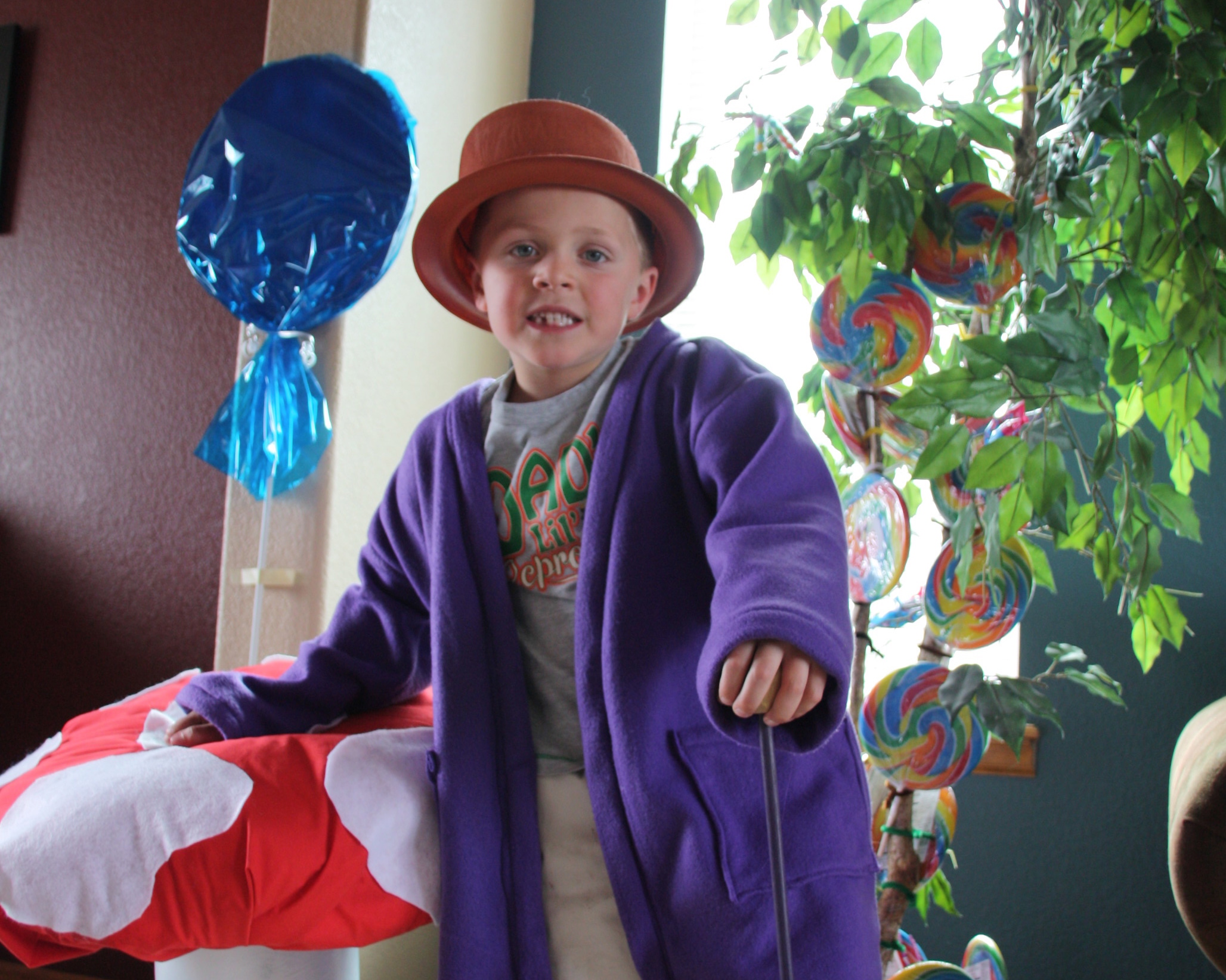 Guest at Incredible Candy Caper Mystery Game