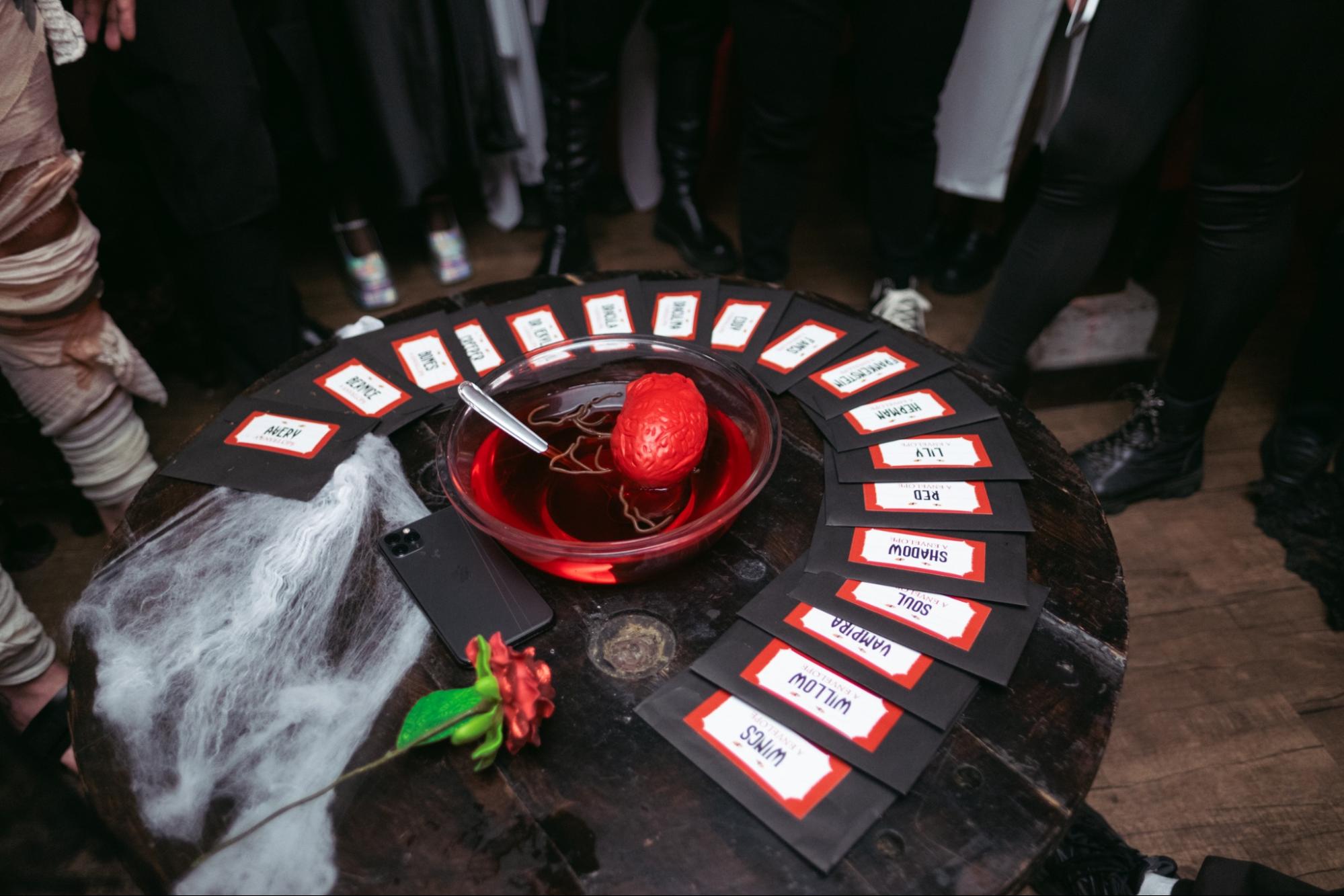 Halloween party last-minute graphic.