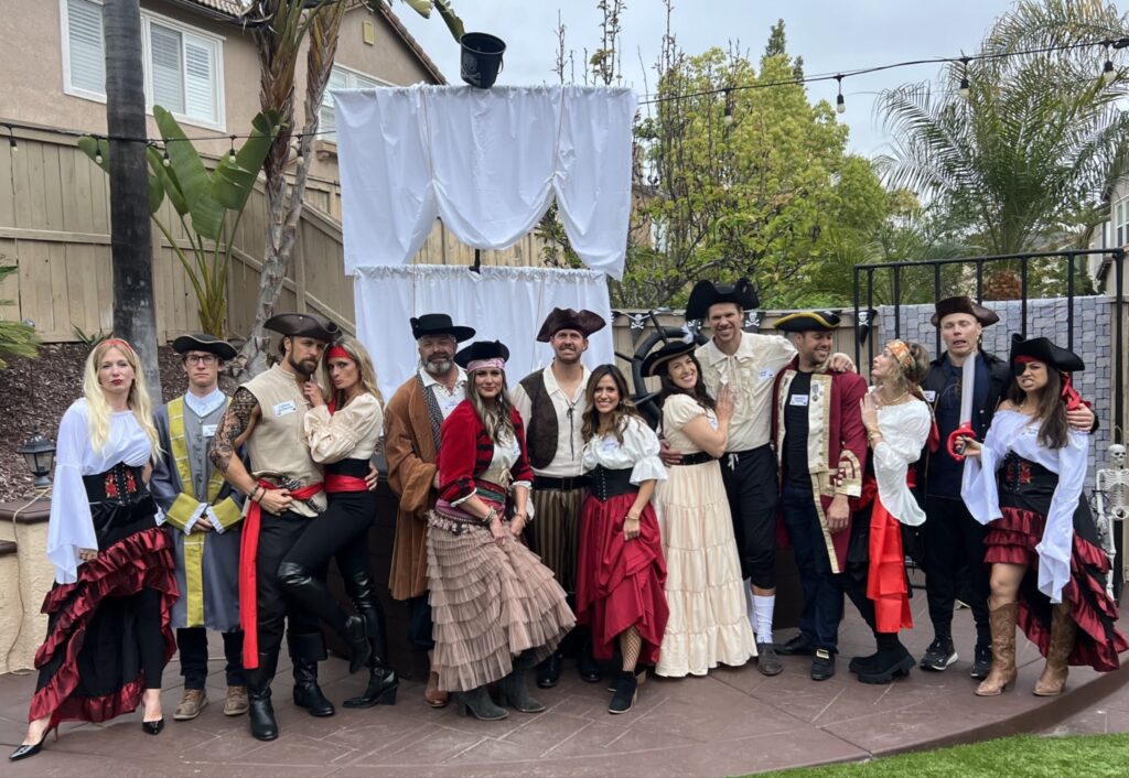 Night of Mystery | Garden Party Ideas: Host An Outdoor Murder Mystery For Elegant Guests Makes Hosting Easier