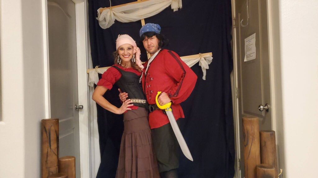 Murder Mystery Costume Ideas: What To Wear To Steal The Scene